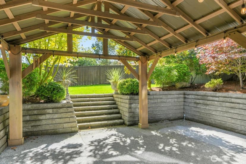 Property photo for 1052 Alder Street, Edmonds photo 11
