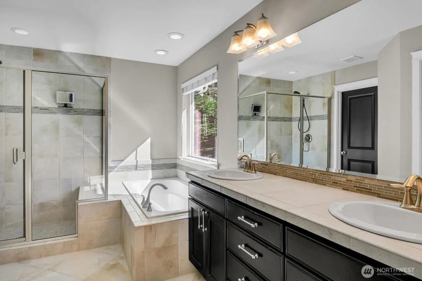 Property photo for 1052 Alder Street, Edmonds photo 18