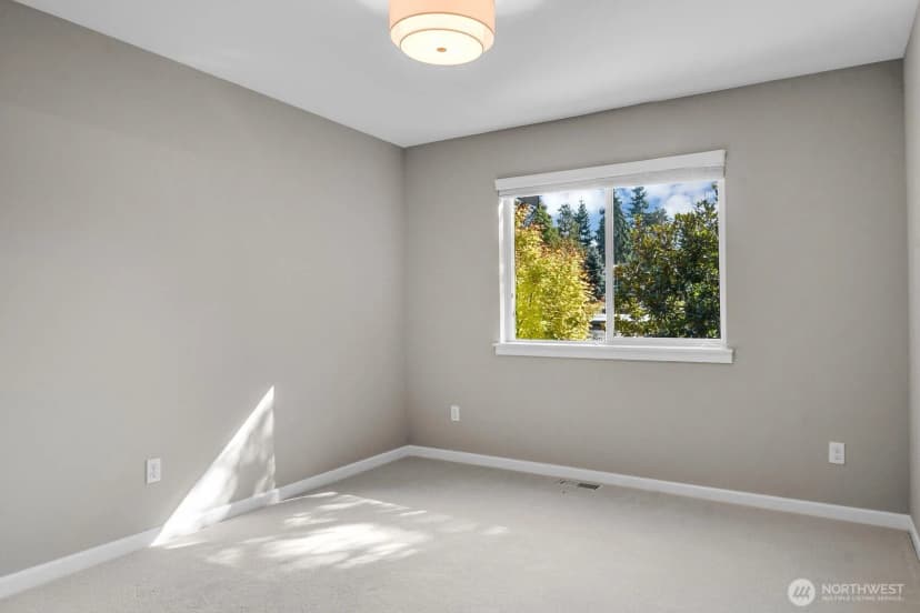 Property photo for 1052 Alder Street, Edmonds photo 22