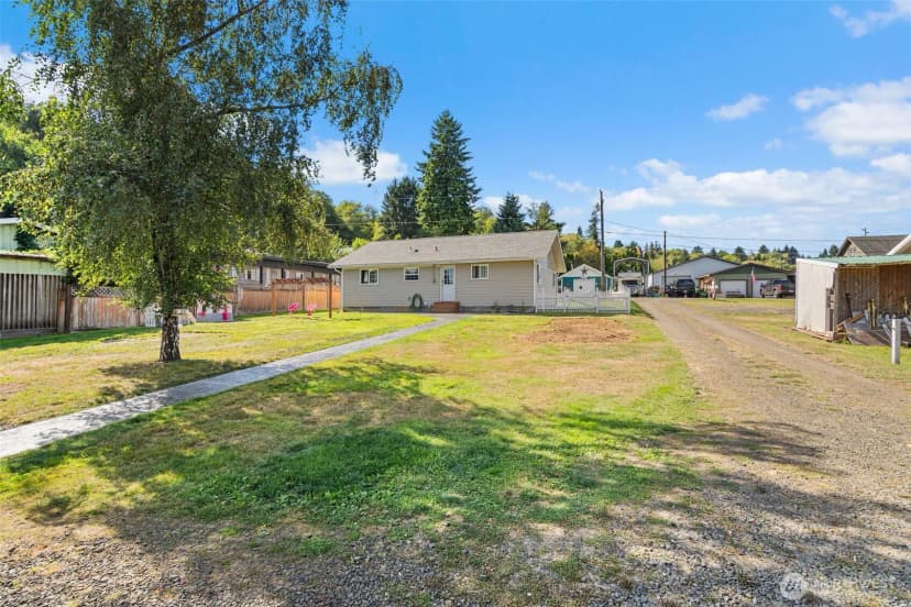 Property photo for 925 Limit Street, Raymond photo 18