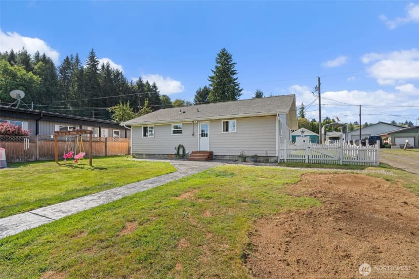 Property photo for 925 Limit Street, Raymond photo 19