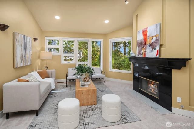 Property photo for 17008 72nd Place W, Edmonds photo 3
