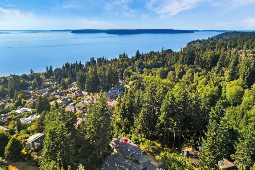 Property photo for 17008 72nd Place W, Edmonds photo 40