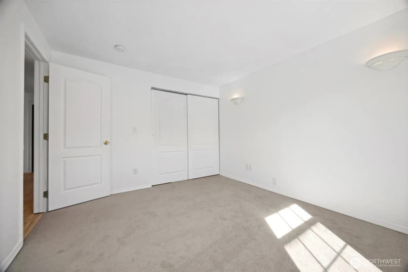 Property photo for 2126 Zephyr Place, Bellingham photo 16