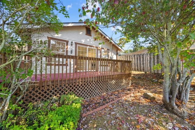 Property photo for 2126 Zephyr Place, Bellingham photo 3
