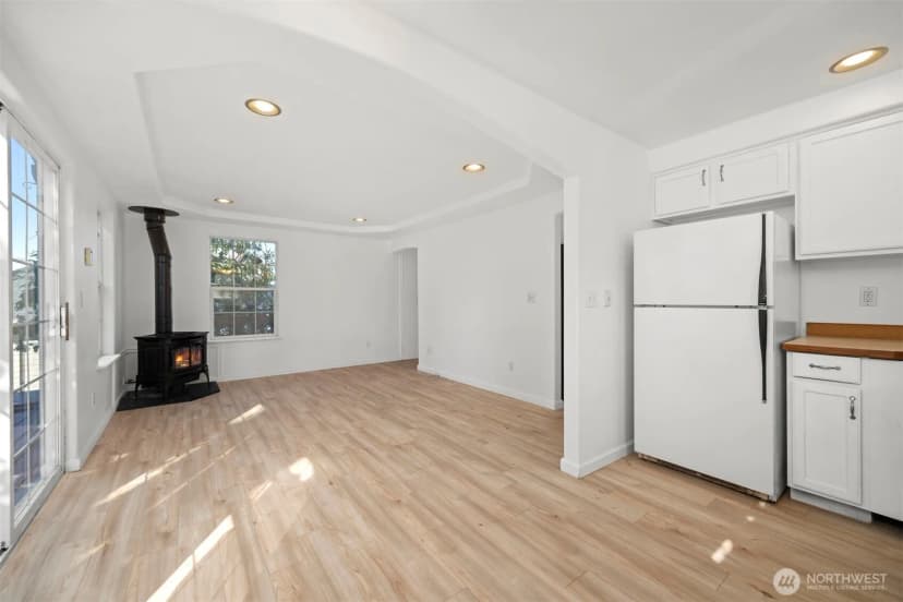 Property photo for 2126 Zephyr Place, Bellingham photo 11