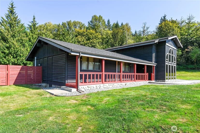 Property photo for 37019 15th Avenue Ne, Stanwood photo 5