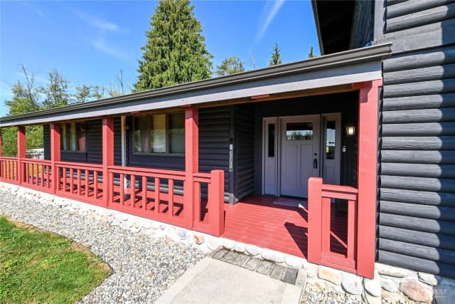 Property photo for 37019 15th Avenue Ne, Stanwood photo 4