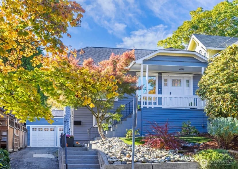 Property photo for 4747 Thackeray Place Ne, Seattle photo 38