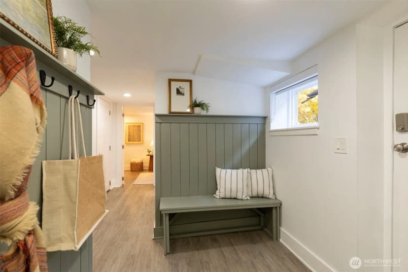 Property photo for 4747 Thackeray Place Ne, Seattle photo 21