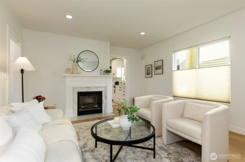 Property photo for 4747 Thackeray Place Ne, Seattle photo 5
