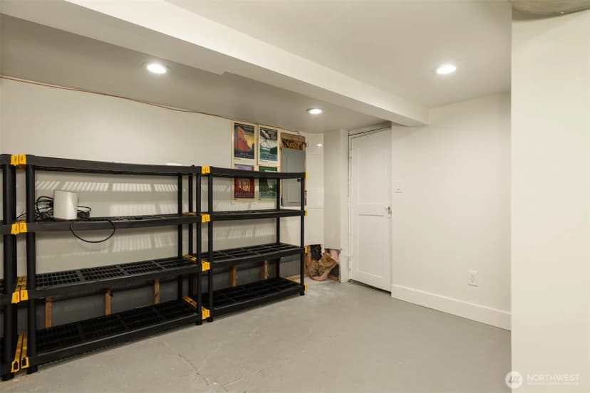 Property photo for 4747 Thackeray Place Ne, Seattle photo 30
