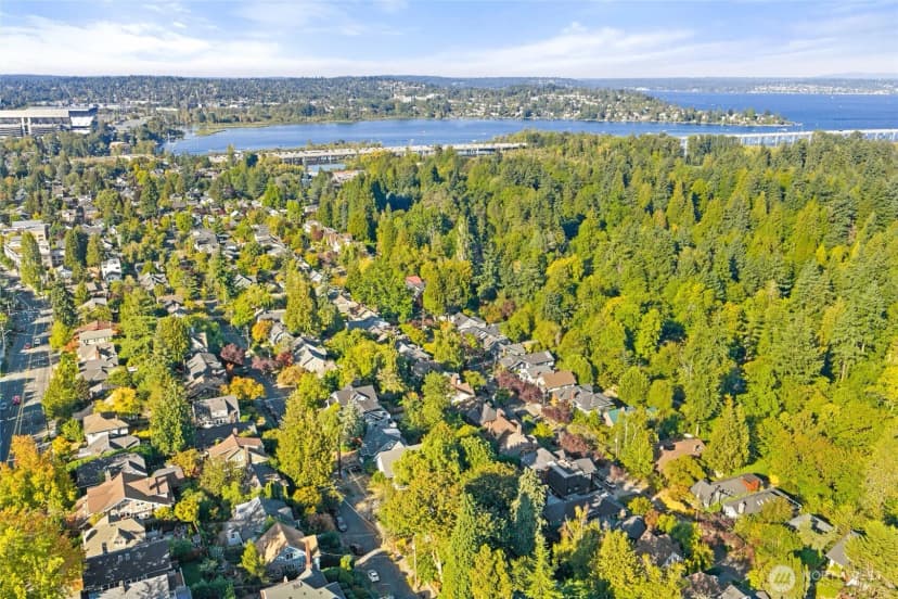 Property photo for 1912 26th Avenue E, Seattle photo 39
