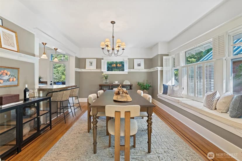 Property photo for 1912 26th Avenue E, Seattle photo 6
