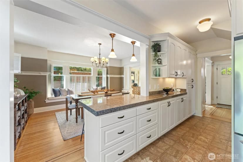 Property photo for 1912 26th Avenue E, Seattle photo 10