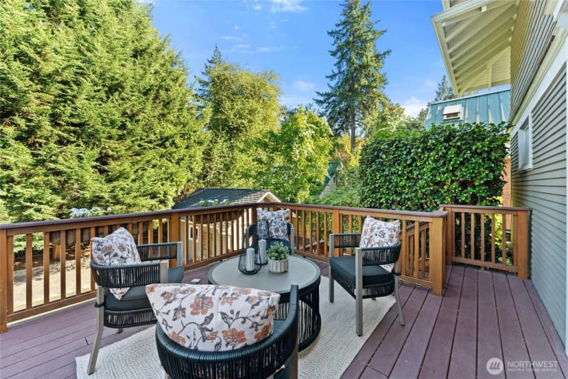 Property photo for 1912 26th Avenue E, Seattle photo 32