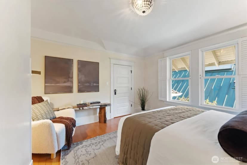 Property photo for 1912 26th Avenue E, Seattle photo 13