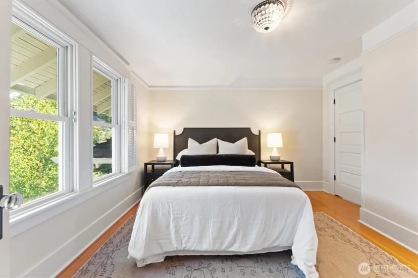 Property photo for 1912 26th Avenue E, Seattle photo 14