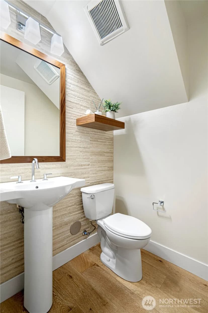 Property photo for 2218 Franklin Avenue E #c, Seattle photo 13