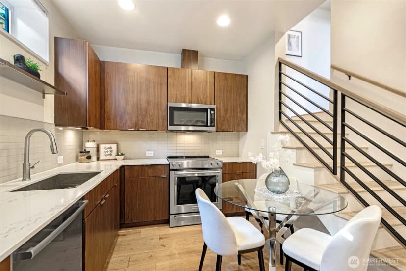 Property photo for 2218 Franklin Avenue E #c, Seattle photo 11