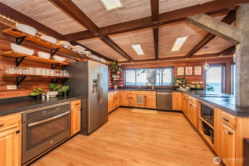 Property photo for 412 Buck Loop Road, Sequim photo 13