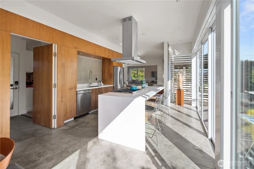 Property photo for 2821 21st Avenue S, Seattle photo 14