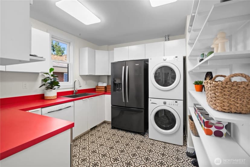 Property photo for 2821 21st Avenue S, Seattle photo 15