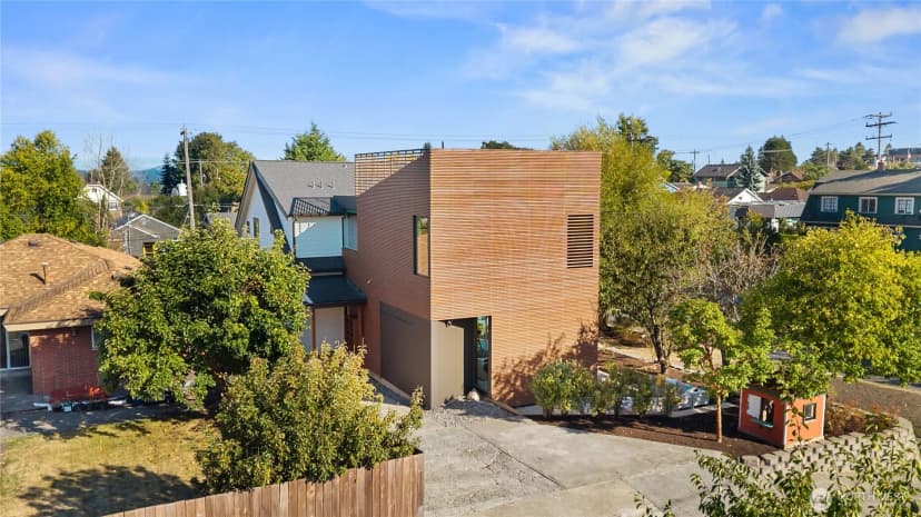 Property photo for 2821 21st Avenue S, Seattle photo 32