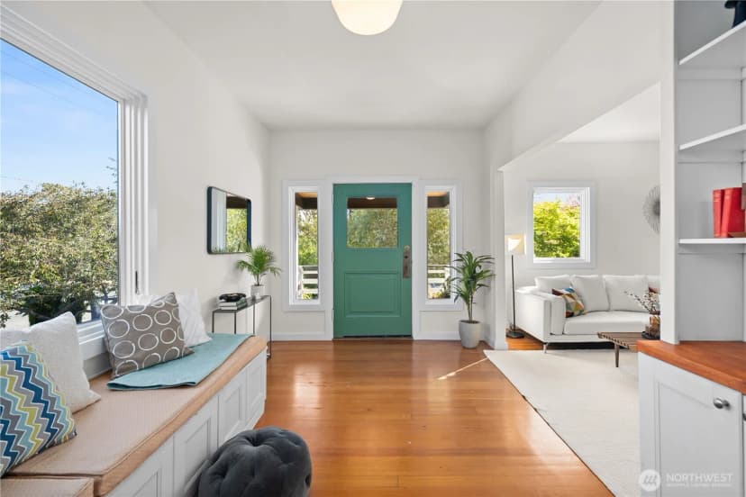 Property photo for 2821 21st Avenue S, Seattle photo 3