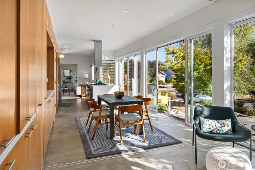 Property photo for 2821 21st Avenue S, Seattle photo 11