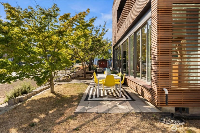 Property photo for 2821 21st Avenue S, Seattle photo 28