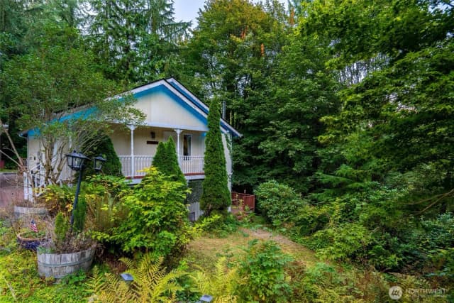 Property photo for 493 Peak Drive, Sedro Woolley photo 2