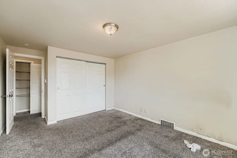Property photo for 13610 8th Avenue Sw, Burien photo 13