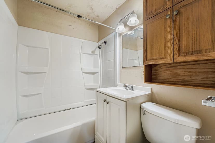Property photo for 13610 8th Avenue Sw, Burien photo 14