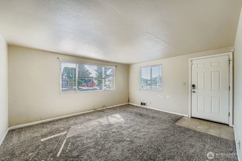 Property photo for 13610 8th Avenue Sw, Burien photo 5