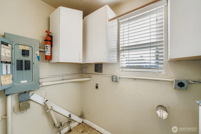 Property photo for 13610 8th Avenue Sw, Burien photo 19