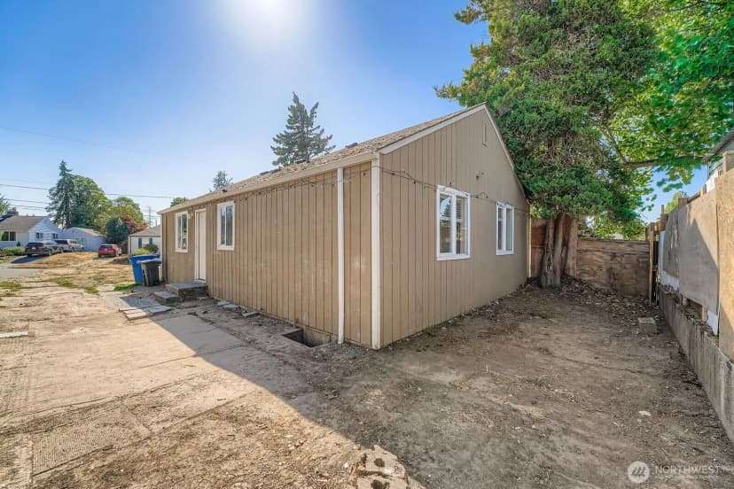 Property photo for 13610 8th Avenue Sw, Burien photo 21