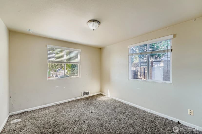 Property photo for 13610 8th Avenue Sw, Burien photo 15
