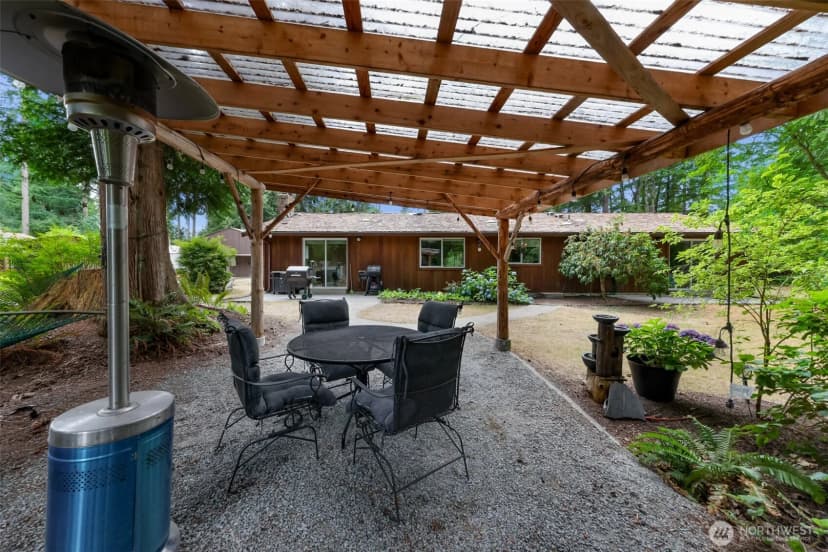Property photo for 3731 Old Highway 99 Road N, Burlington photo 24