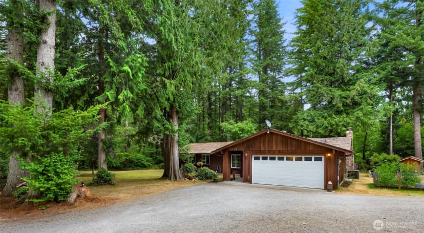 Property photo for 3731 Old Highway 99 Road N, Burlington photo 2