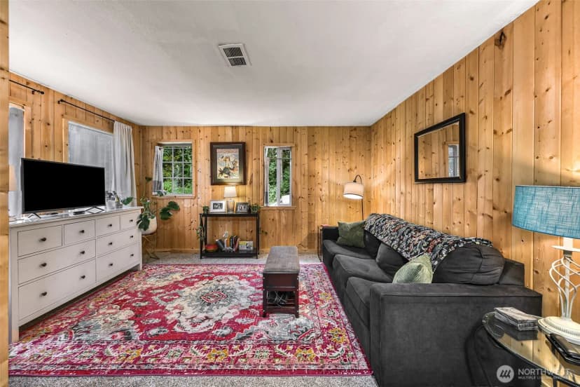 Property photo for 3731 Old Highway 99 Road N, Burlington photo 29
