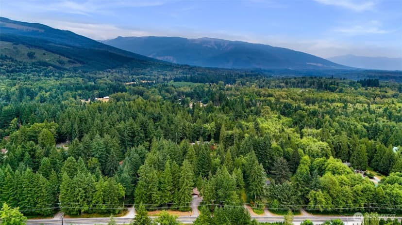 Property photo for 3731 Old Highway 99 Road N, Burlington photo 35