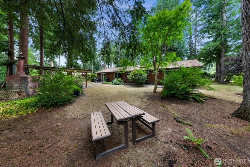 Property photo for 3731 Old Highway 99 Road N, Burlington photo 25