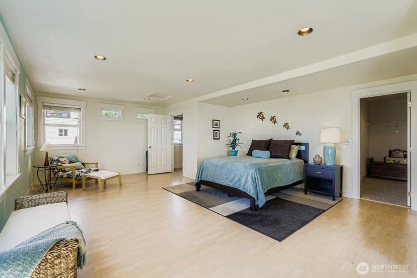 Property photo for 8309 California Avenue Sw, Seattle photo 11