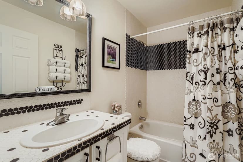 Property photo for 8309 California Avenue Sw, Seattle photo 19