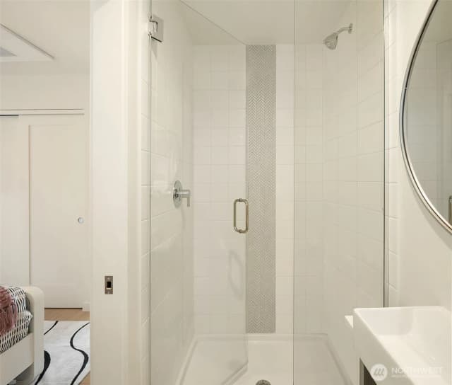 Property photo for 3010 B 32nd Avenue W, Seattle photo 5