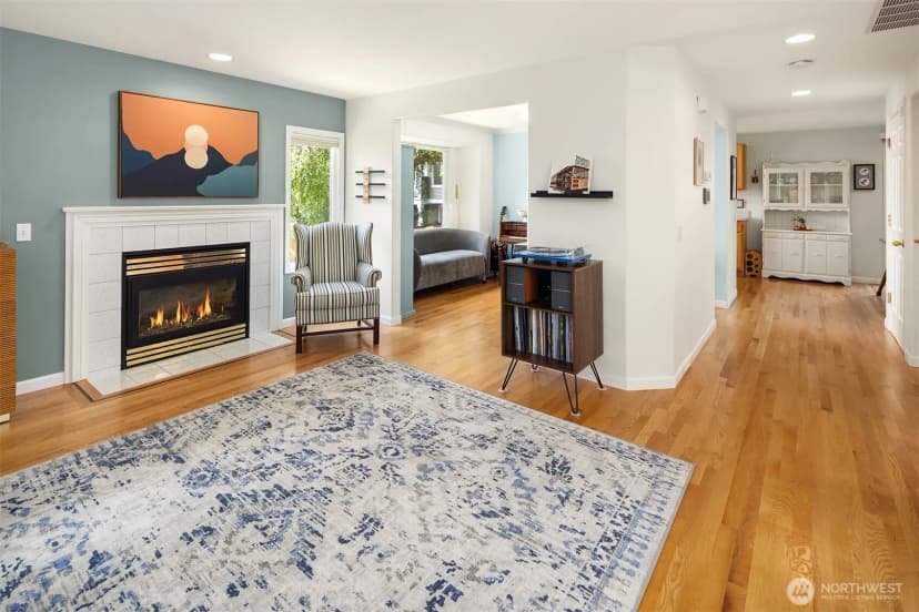 Property photo for 12741 37th Avenue Ne, Seattle photo 5
