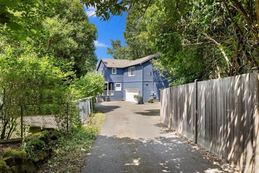 Property photo for 12741 37th Avenue Ne, Seattle photo 33