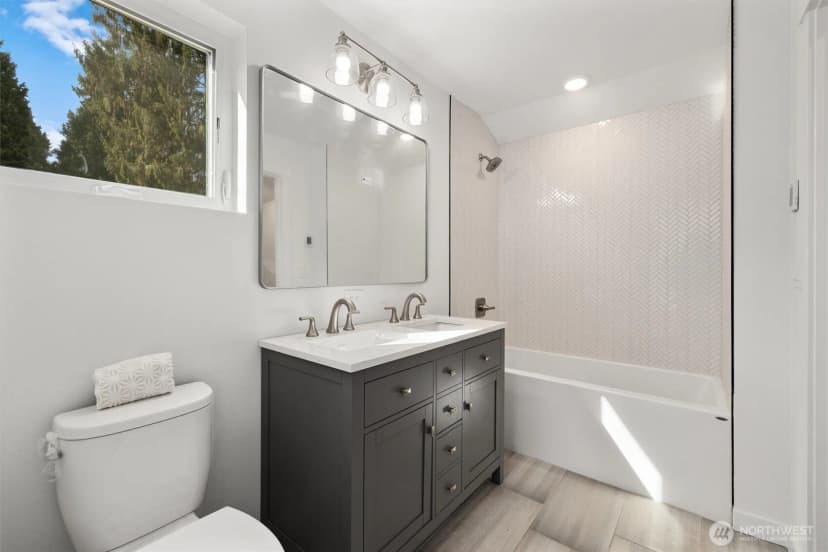 Property photo for 5984 26th Avenue Sw #b, Seattle photo 6