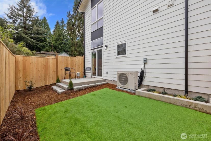 Property photo for 5984 26th Avenue Sw #b, Seattle photo 15